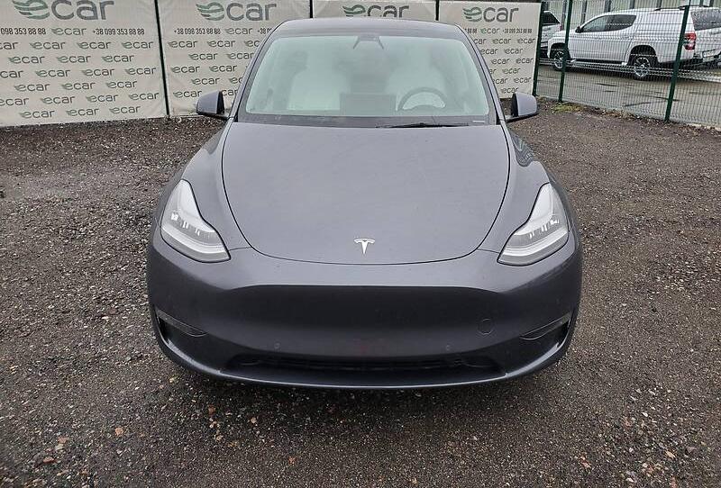 Tesla Model Y 2021