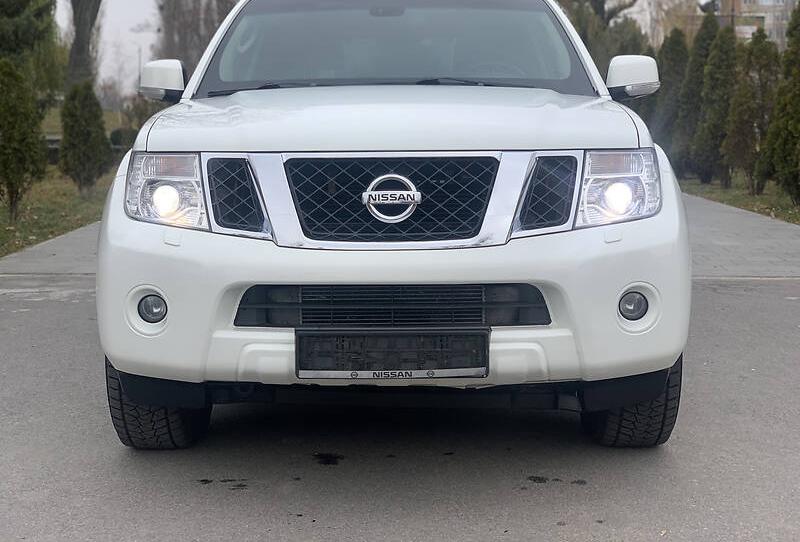 Nissan Pathfinder Diesel 3LFull 2011