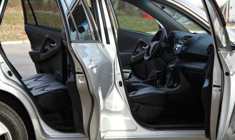 Toyota RAV4 OFFICIAL2.0PREMIUM 2011