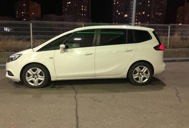 Opel Zafira Cosmo 2016