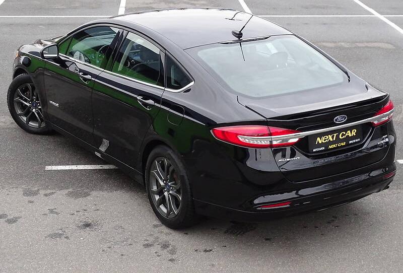 Ford Fusion 2.0i Hybrid eCVT SE 2018