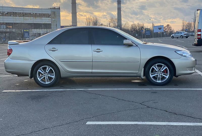 Toyota Camry 2004