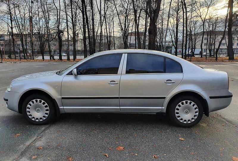 Skoda Superb 2006