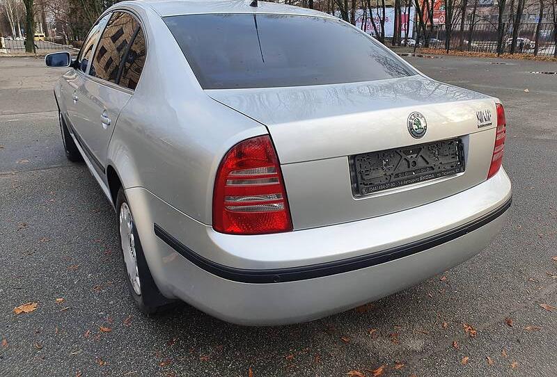 Skoda Superb 2006