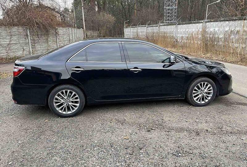 Toyota Camry 2017