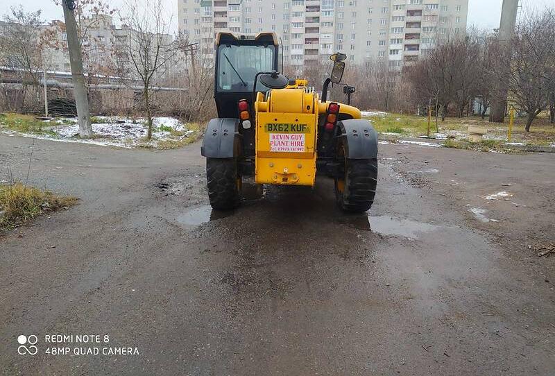 JCB 535-125 HiViz 2012