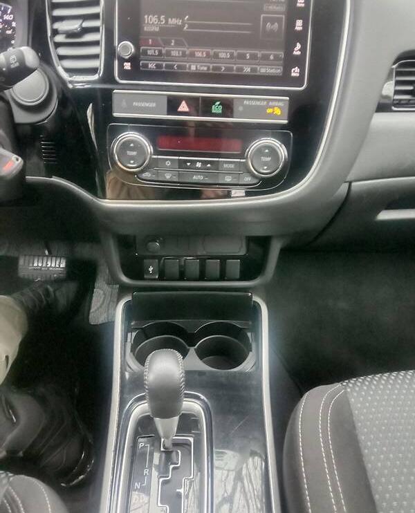 Mitsubishi Outlander 2019