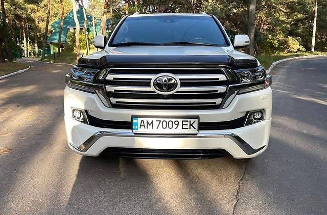 Toyota Land Cruiser 200 2017