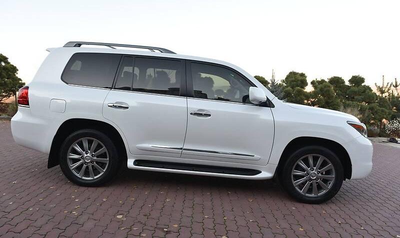Lexus LX 570   2010