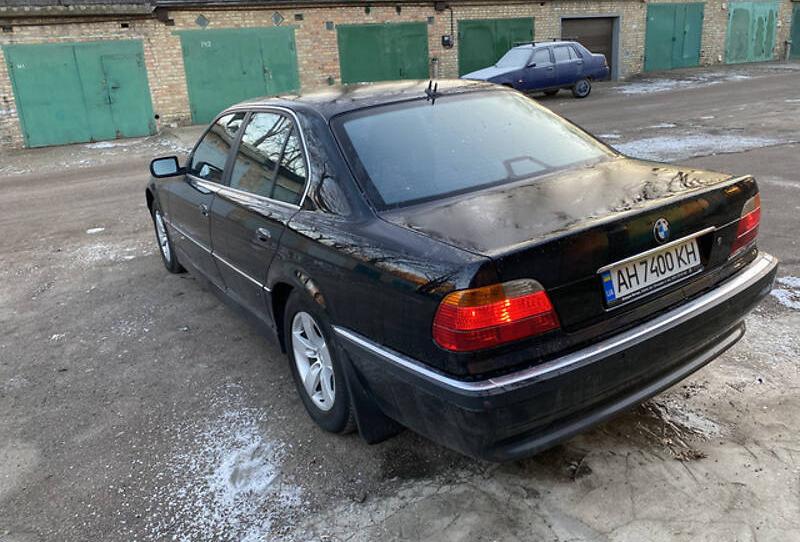 BMW 740 2000