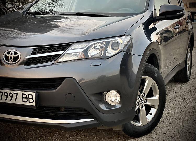 Toyota RAV4 2015