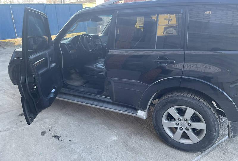Mitsubishi Pajero 2006