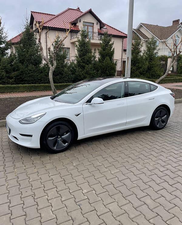 Tesla Model 3 Standard Plus 2019