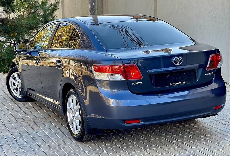 Toyota Avensis MAXIMAL ELEGANCE  2012