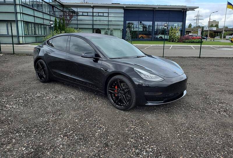 Tesla Model 3 PERFORMANCE 2019