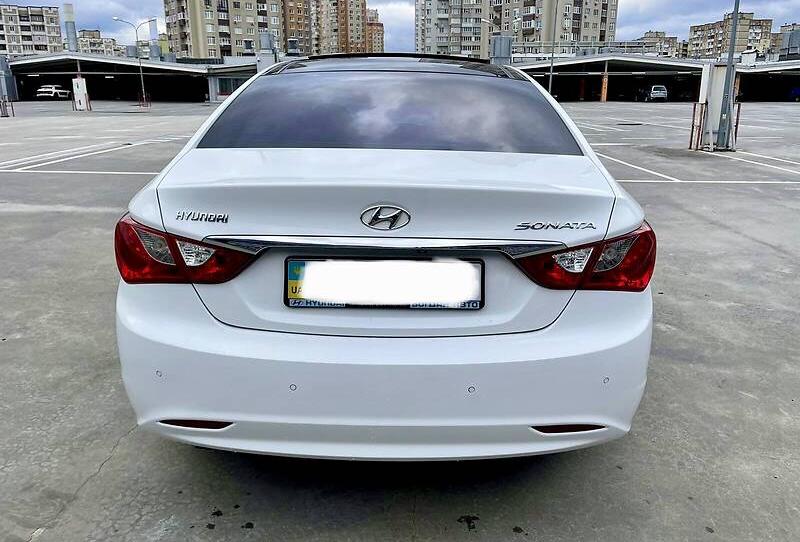Hyundai Sonata 2011