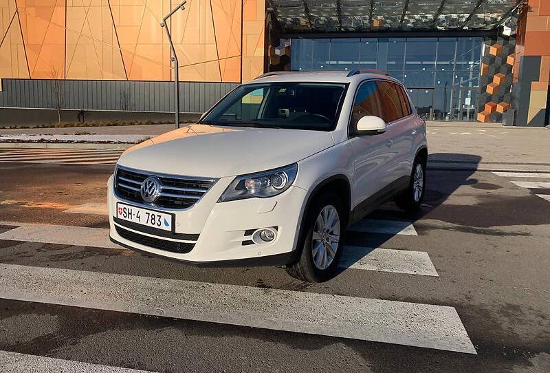 Volkswagen Tiguan model20104wd 2009