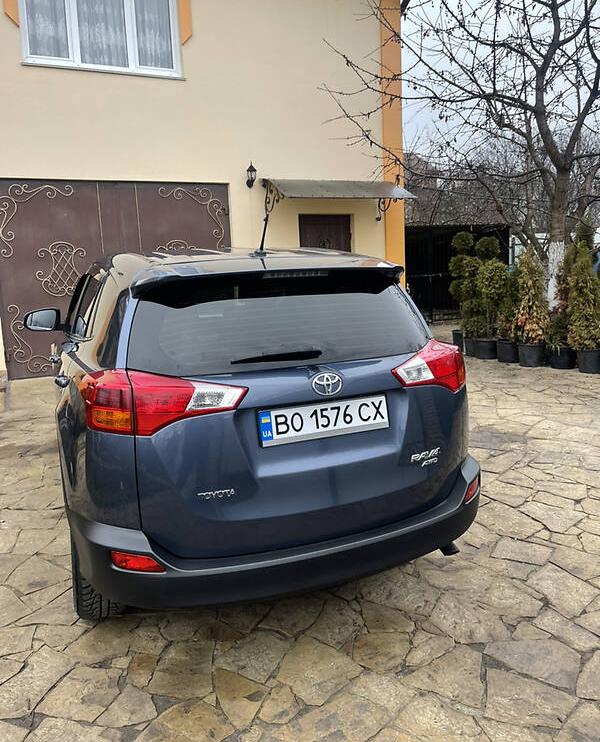 Toyota RAV4 disel 2 2AWD 2013
