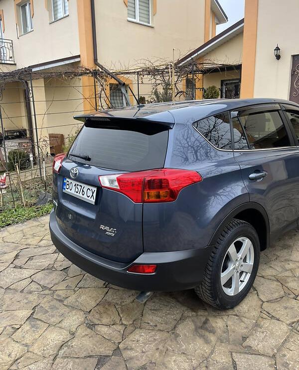 Toyota RAV4 disel 2 2AWD 2013