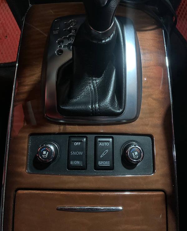 Infiniti QX70 S  2015