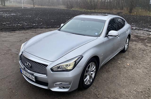 Infiniti Q70 2017