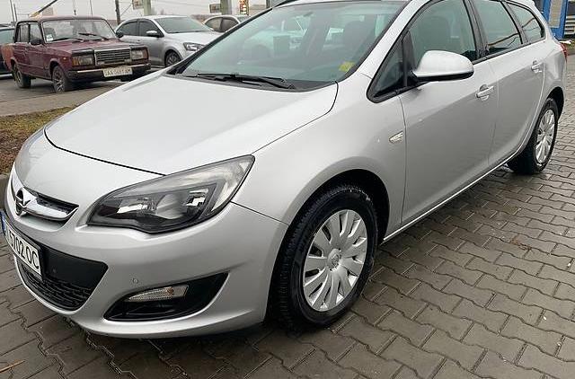 Opel Astra J Sports Tourer  2014