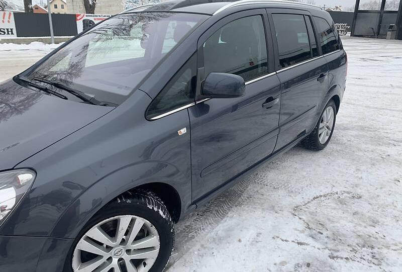 Opel Zafira 2010