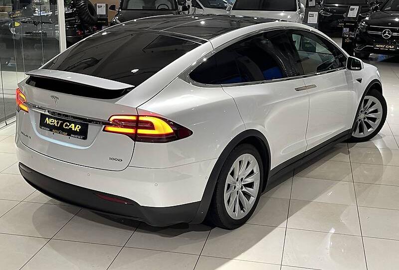 Tesla Model X 100D 2018