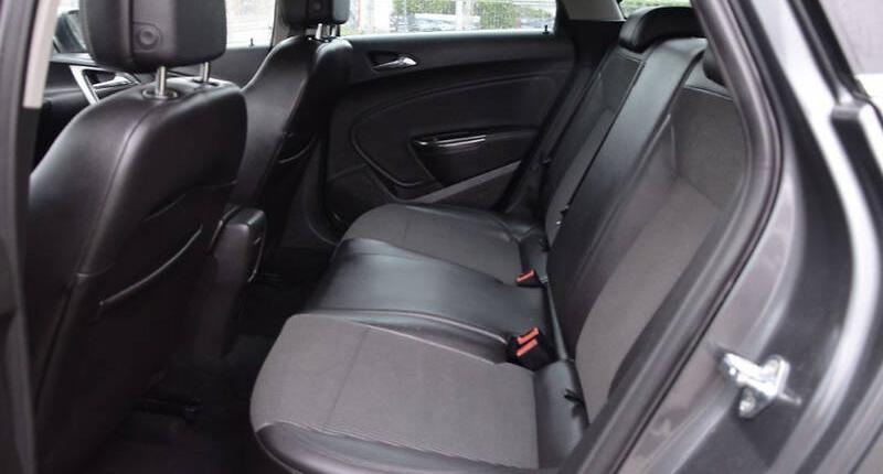 Opel Astra J SPORTS TOURER 2011