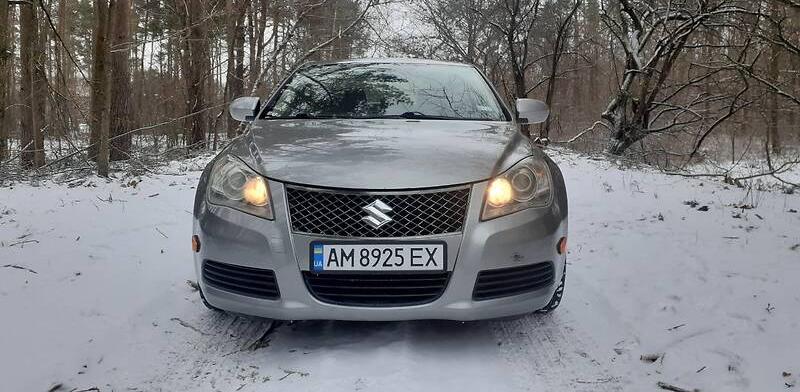 Suzuki Kizashi 2011