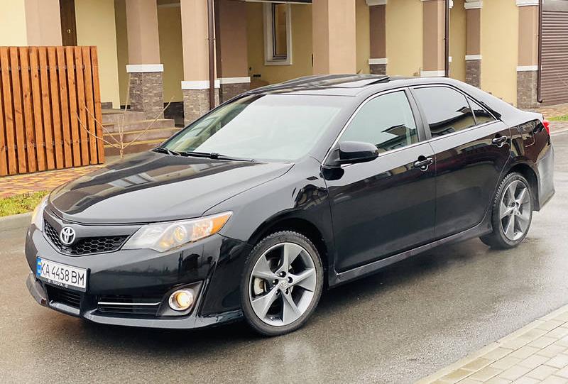 Toyota Camry LUXURY  2012