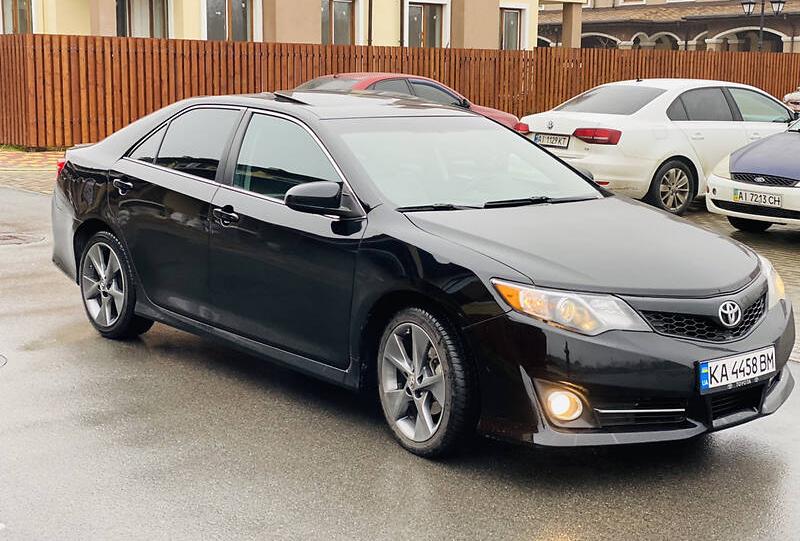 Toyota Camry LUXURY  2012