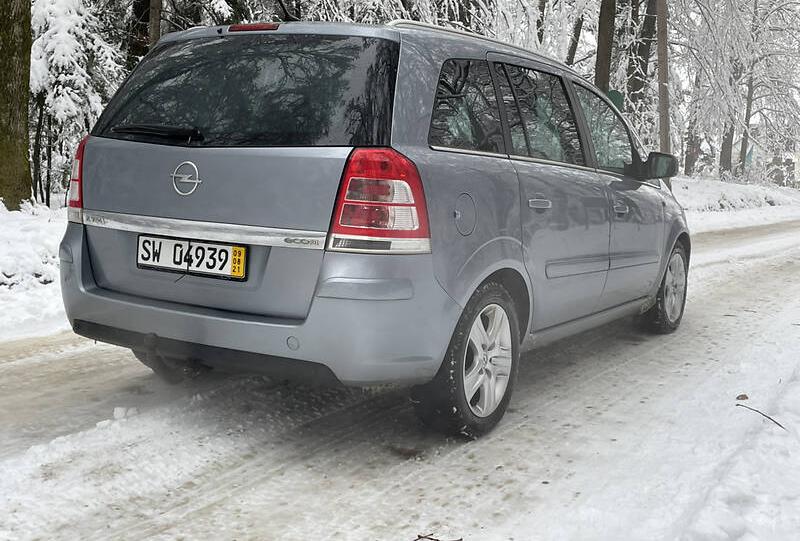 Opel Zafira COSMO 2011