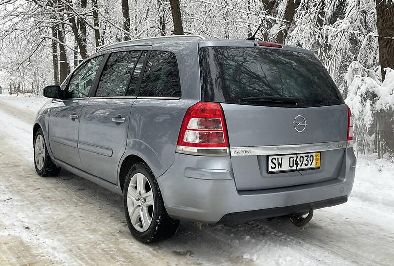 Opel Zafira COSMO 2011