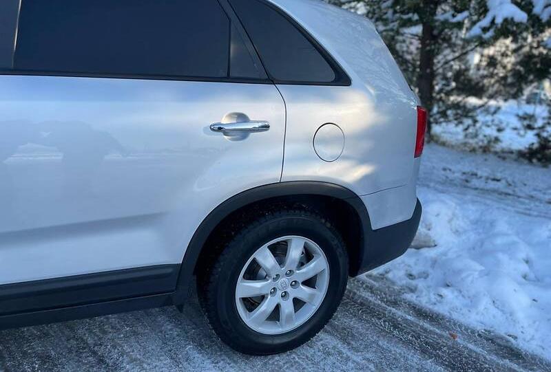 Kia Sorento AWD..LX 2010