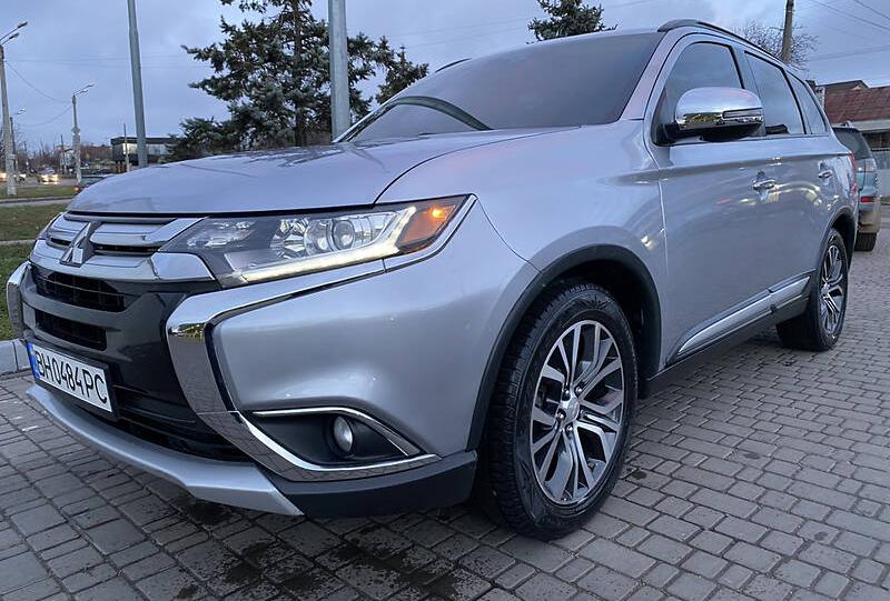 Mitsubishi Outlander 2016