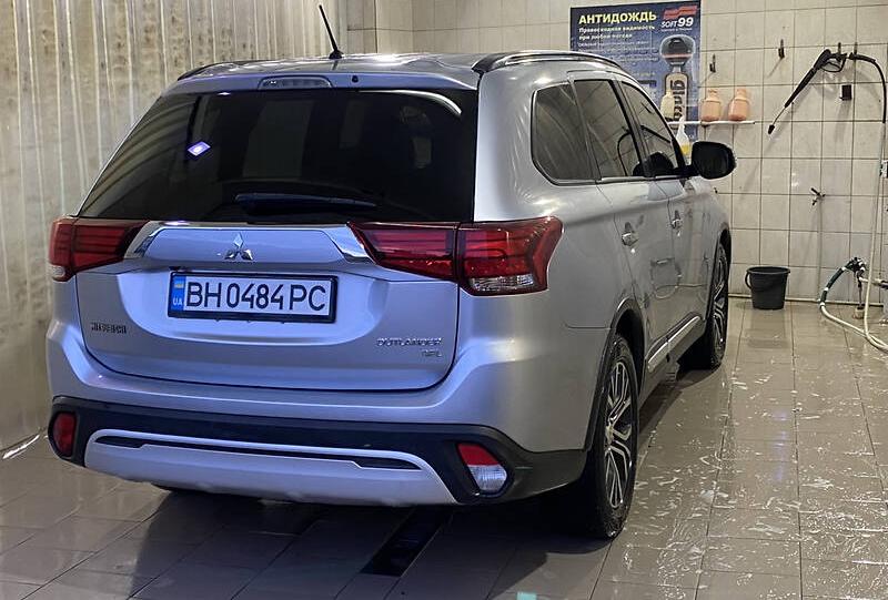 Mitsubishi Outlander 2016