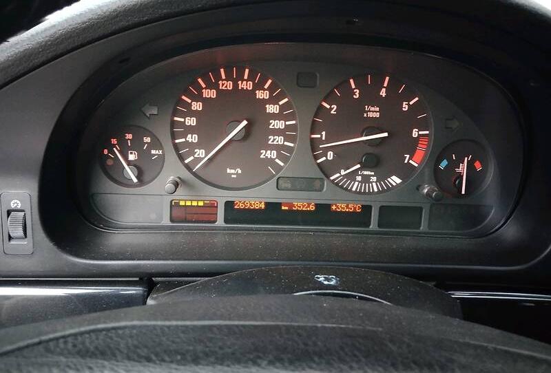 BMW 525 2001