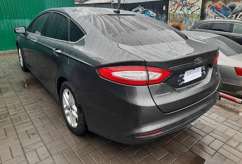 Ford Fusion SE 2015