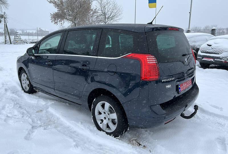Peugeot 5008 2013