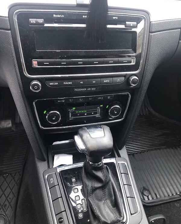 Skoda Superb 2011