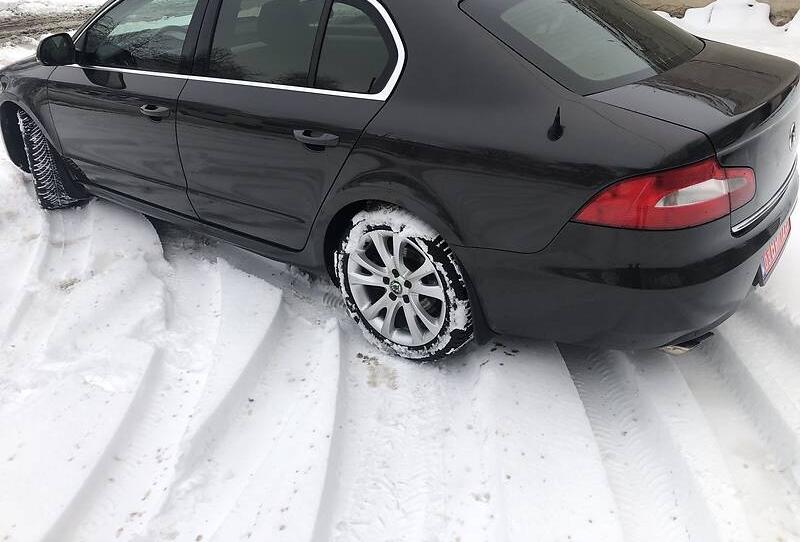 Skoda Superb 2011