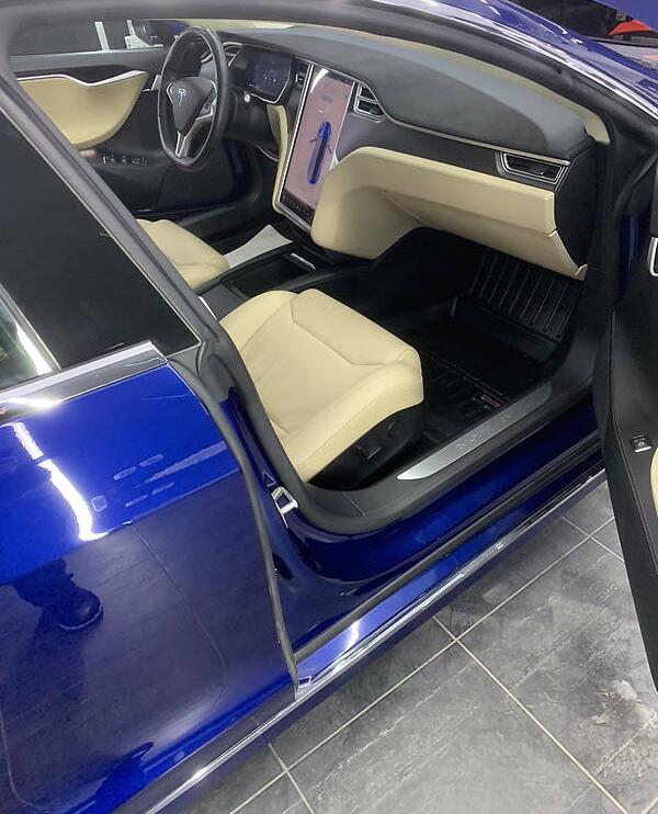 Tesla Model S 2017