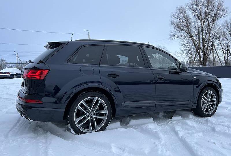 Audi Q7 S LINE BLACK MATRIX 2017