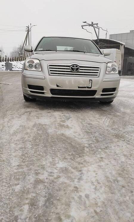 Toyota Avensis 2004