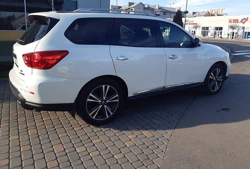 Nissan Pathfinder Platinum 2017