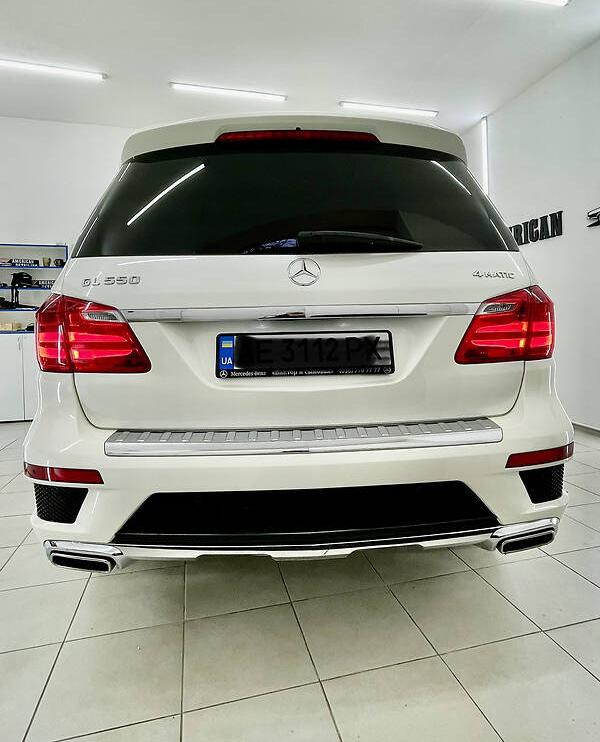 Mercedes-Benz GL 550 2013