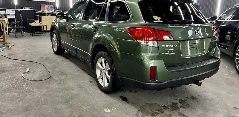 Subaru Outback Limited 2012