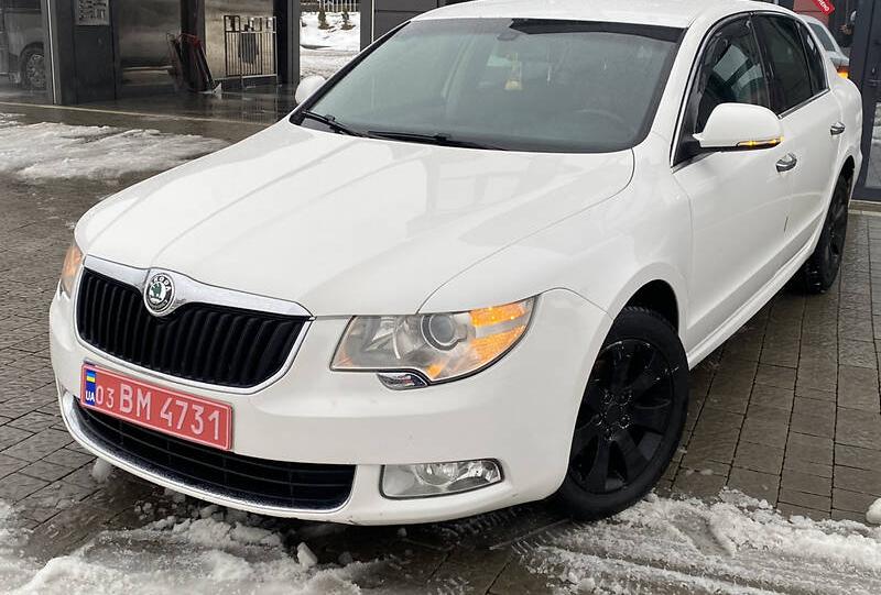Skoda Superb 2011
