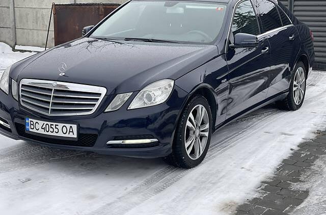 Mercedes-Benz E 200 2012